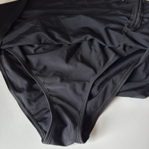 ✨Black Bikini with Adjustable Fit and Quick-Drying Material - Picture 4 of 4